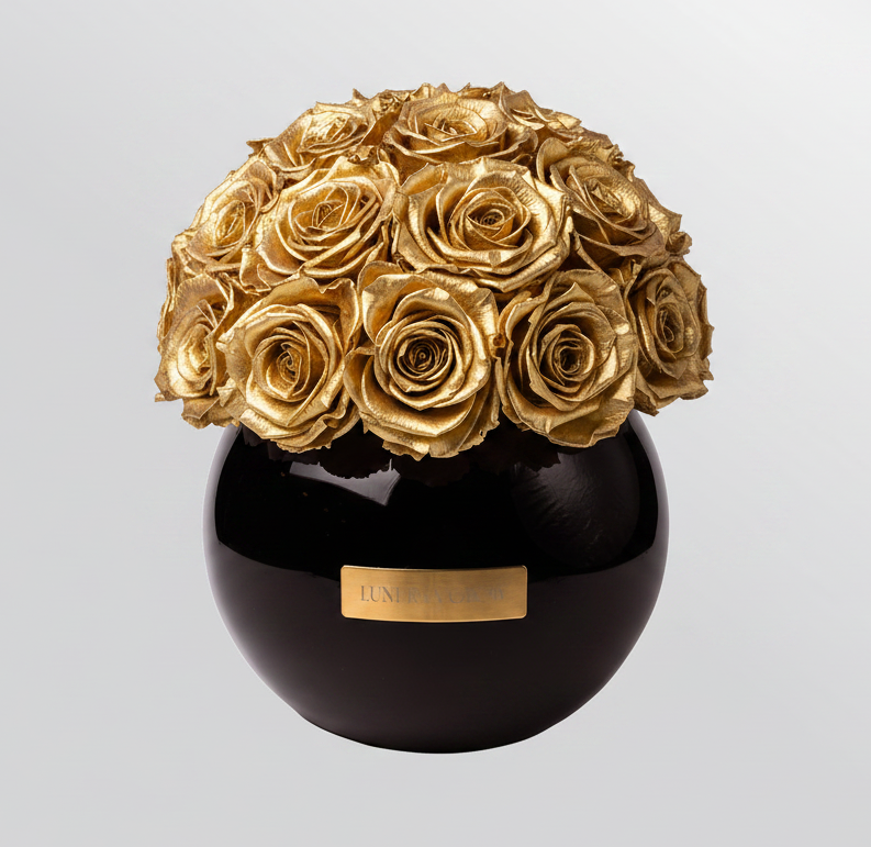 Schwarze Glasvase mit konservierten Goldenen Rosen. Decortion für dein Zuhause |Lunerva Glow