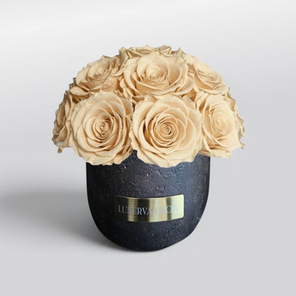 Black Solid Vase S | Metallic Gold