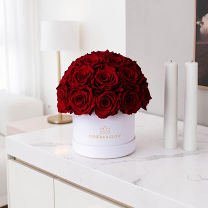 Weiße Rosenbox in Mushroom Optik mir Roten konservierten Rosen | LUNERVA GLOW 